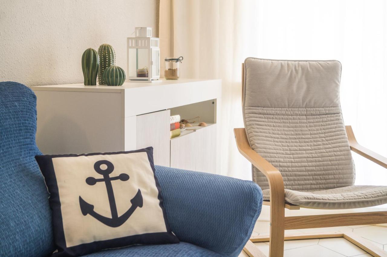 Apartamento Novelty Apartment ซาลอว์ ภายนอก รูปภาพ