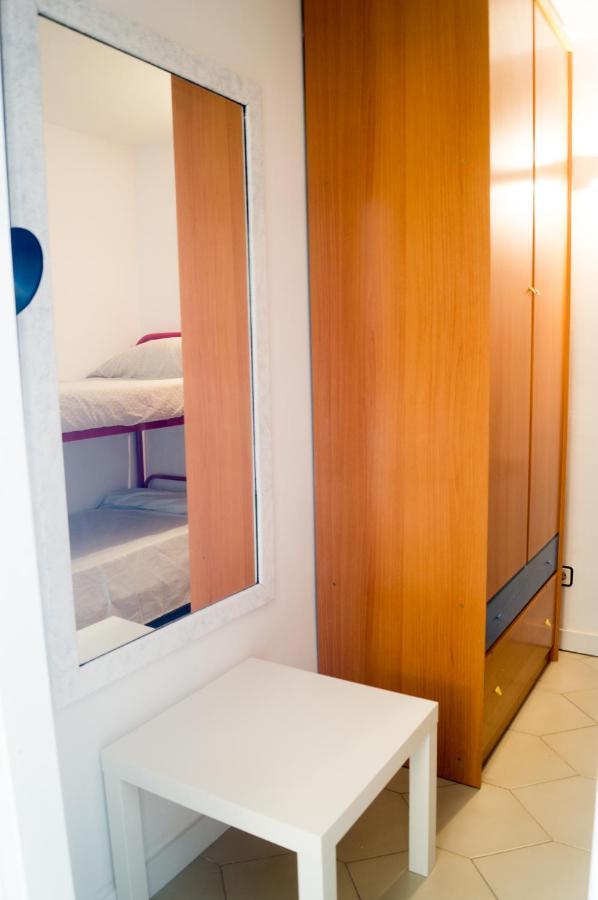 Apartamento Novelty Apartment ซาลอว์ ภายนอก รูปภาพ