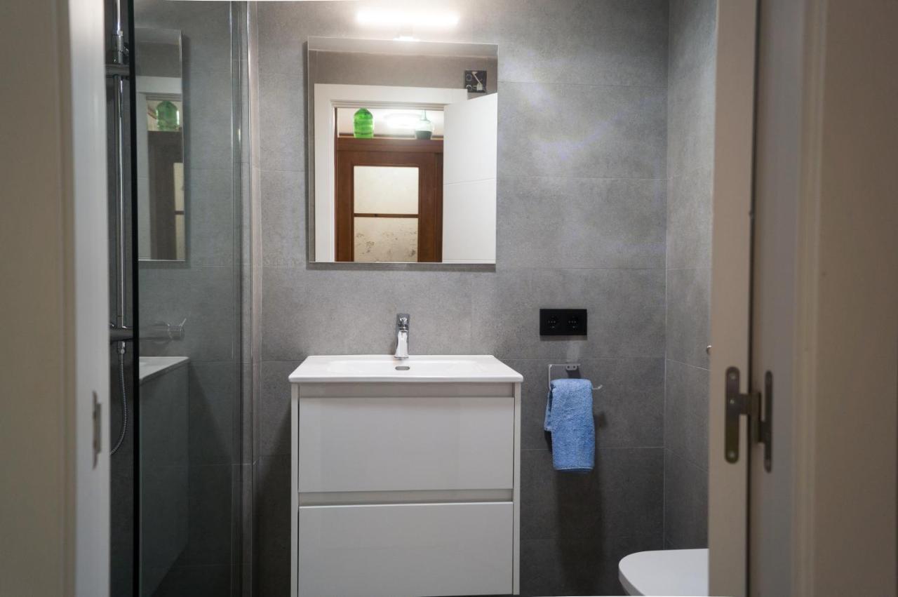 Apartamento Novelty Apartment ซาลอว์ ภายนอก รูปภาพ