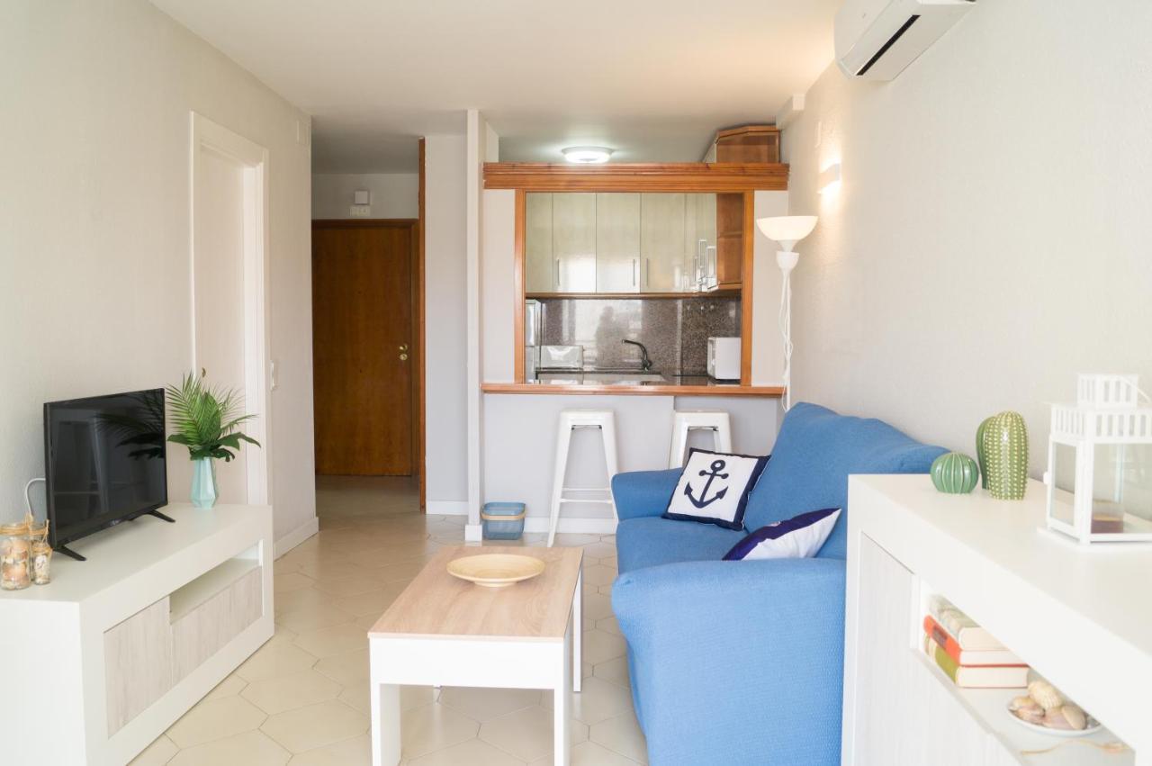 Apartamento Novelty Apartment ซาลอว์ ภายนอก รูปภาพ