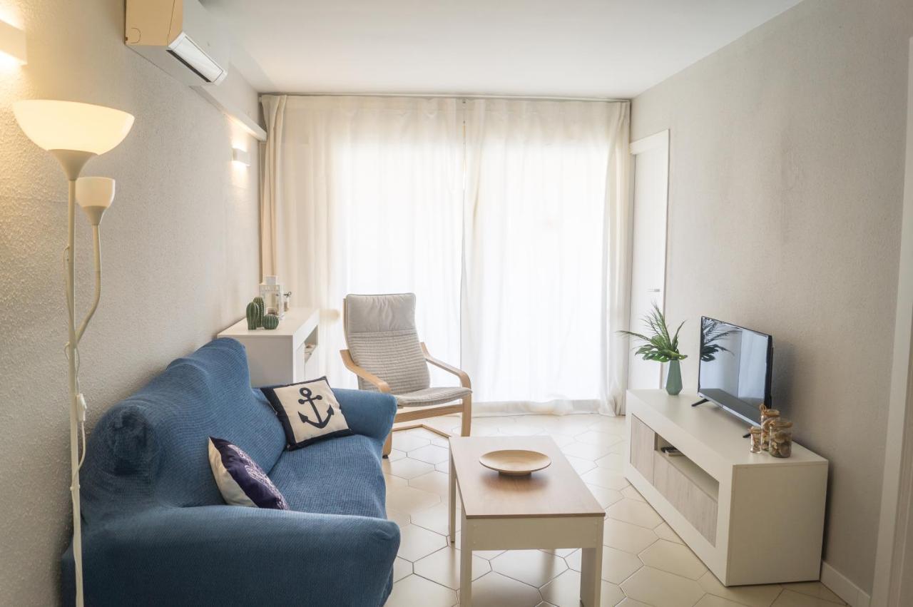 Apartamento Novelty Apartment ซาลอว์ ภายนอก รูปภาพ